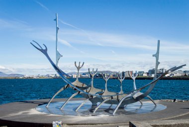 Reykjavik, İzlanda, 31 Ağustos 2025. Güneşli bir günde Reykjavik şehrindeki 