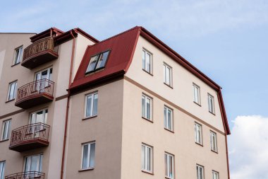 Avrupa 'daki modern apartmanlar. Modern apartman.