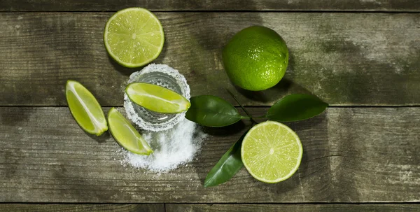 Tequila com limão e sal — Fotografia de Stock