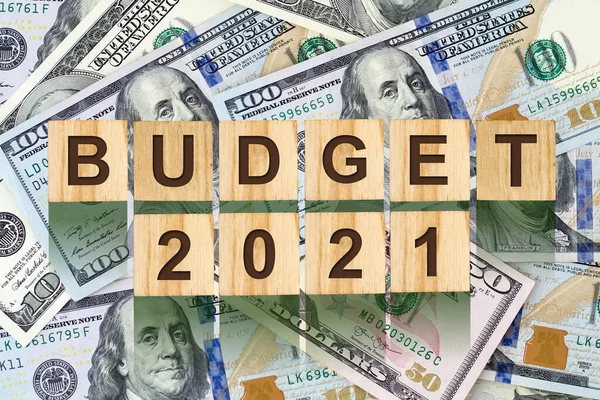 Budżet 2021 Napis Drewnianych Blokach Tle Banknotów Dolarowych Interesy Finansowanie — Zdjęcie stockowe