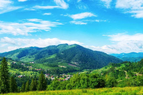 Nice View Mountains Small Village Foot Mountain Carpathians Ukraine Slavsko — Stock Photo, Image