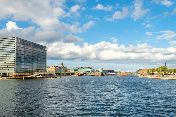 Bellissimi Edifici Moderni Sulla Riva Del Canale Copenaghen Danimarca Belle — Foto Stock