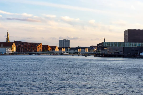 日落时看到哥本哈根建筑的美丽景色 丹麦的地标 — 图库照片