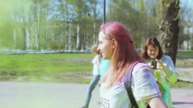 Saint-Petersburg, Rusya-3 Mayıs 2016. Holi Festival renk