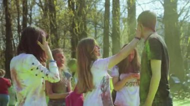 Saint-Petersburg, Rusya-3 Mayıs 2016. Holi Festival renk