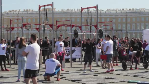 Saint-Petersburg, Federacja Rosyjska. Zawody w trójboju siłowym wśród kobiet. — Wideo stockowe