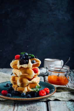 çilek ile Belçika waffle