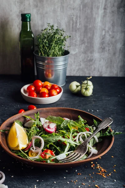 Ensalada de verduras frescas —  Fotos de Stock