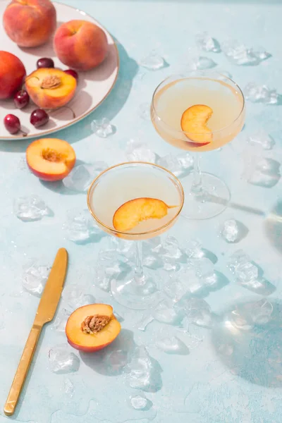 Verão Refresca Coquetel Frutas Para Sobremesa Coquetéis Alcoólicos Fotografias De Stock Royalty-Free