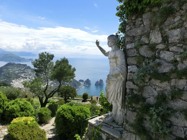 Schöne Aussicht auf die Insel Capri, Italien — Stockfoto