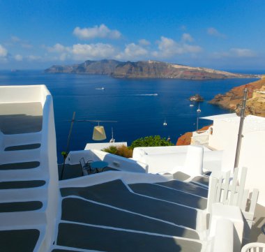 Oia Köyü Santorini Adası Yunanistan üzerinden denize görüntülemek