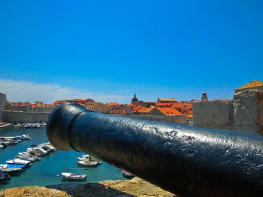 Eski canon Fort Lovrijenac veya St. Lawrence kale Dubrovnik, Hırvatistan