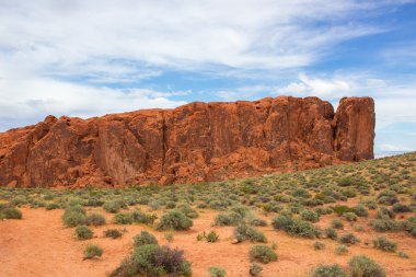 İnanılmaz renkler ve yangın dalga kaya şeklinde