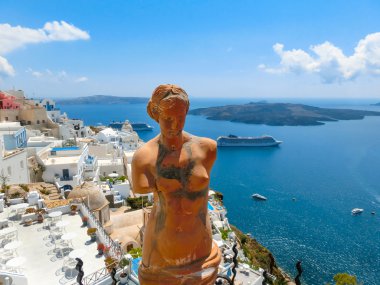 Santorini, Yunanistan - 10 Haziran 2015: Afrodit Heykeli