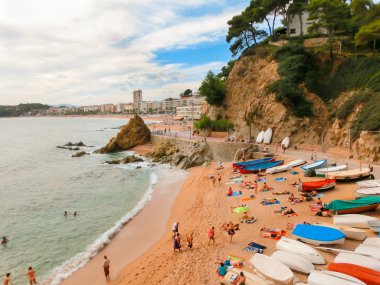 Bir Lloret de Mar, İspanya - 14 Eylül 2015: costa Brava, Katalonya İspanya Beach'de
