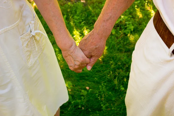 Begreppet skjuta av vänskap och kärlek mellan gammal man, Kvinna — Stockfoto
