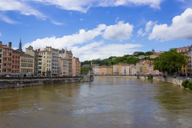 Nehirden Sona görüş belgili tanımlık köprü ve Lyon şehir, Fransa