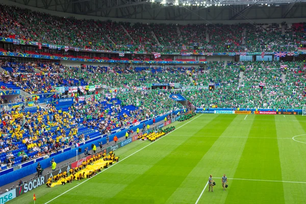 Lyon, Francja - 16 czerwca 2016 r.: Uroczyste otwarcie przed Uefa Euro gra Ukrainy przeciwko N. Ireland — Zdjęcie stockowe