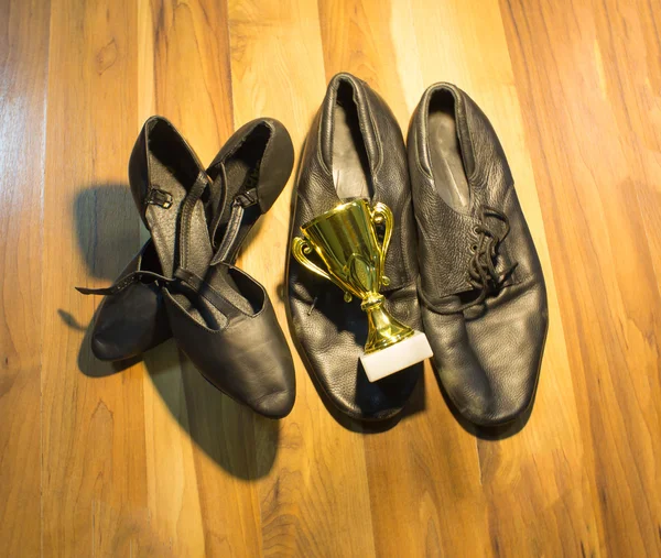 Los Zapatos Baile Negro Del Hombre Mujer Sobre Fondo Piso — Foto de Stock