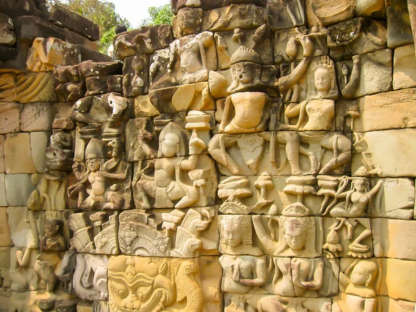 La terrazza del tempio degli elefanti nell'Angkor vicino alla città Siem Riep nella Cambogia occidentale . — Foto Stock