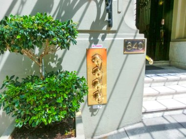 San Francisco, California, Amerika Birleşik Devletleri - 4 Mayıs 2016: San Francisco, Kaliforniya, ABD 'de 4 Mayıs 2016' da otomobil parlayan su borusu