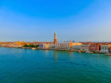 İtalya 'da Venedik' teki St Marks Meydanı 'ndaki Büyük Kanal' dan güzel manzara