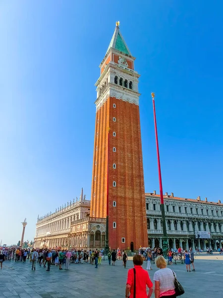 Venetië Italië Juni 2015 Mensen Gaan Het San Marcoplein Venetië — Stockfoto
