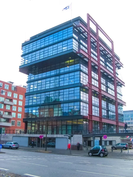 Hamburg Germany December 2016 City Road Modern Building Hamburg Germany — Stock Photo, Image