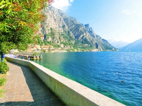 Limone Sul Garda Italia Famoso Pueblo Limone Sul Garda Lago — Foto de Stock