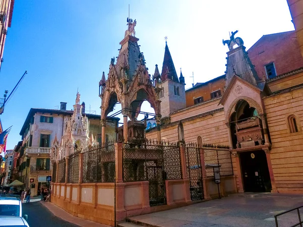 Verona Itálie Září 2014 Hrobka Cansignoria Jedné Pěti Gotických Hrobek — Stock fotografie