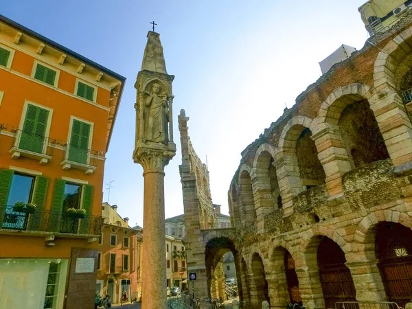 Verona Italia Septiembre 2014 Piazza Bra Medieval Casco Antiguo Verona —  Fotos de Stock