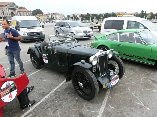 Padua, Italia - 19 de septiembre de 2014: Benefit Antique Classic Car Show — Foto de Stock