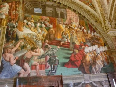 Roma, İtalya - 02 Mayıs 2014: Vatikan 'ın İçi, 2 Mayıs 2014. Vatikan 'daki Vatikan Müzeleri veya Musei Vaticani, dünyanın en büyük müzeleri arasında yer alıyor ve Roma Katolik Kilisesi koleksiyonundan eserler sergiliyor..