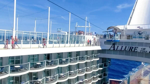 Barselona Spanyolország 2015 Szeptember Cruise Ship Allure Seas Royal Caribbean — Stock Fotó