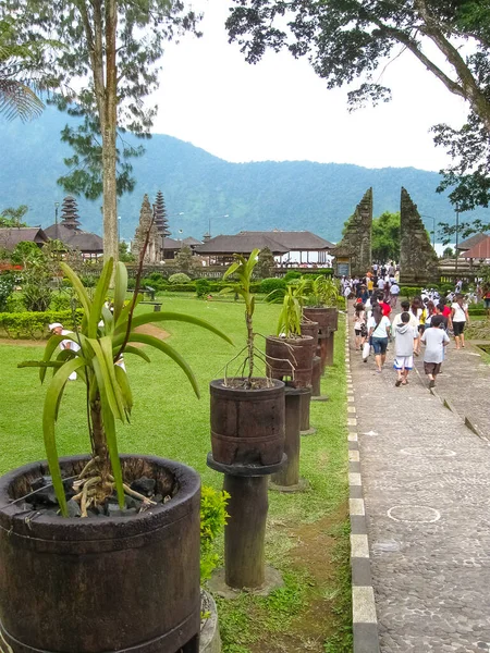 Batuan, Indonesien - 28 december 2008: Pusehtemplet, Bali — Stockfoto