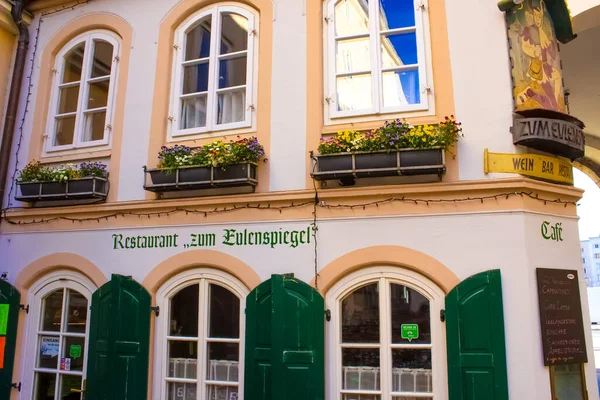 Salzburgo Austria Mayo 2017 Viejo Restaurante Zum Eulenspiegel Salzburgo Casco — Foto de Stock