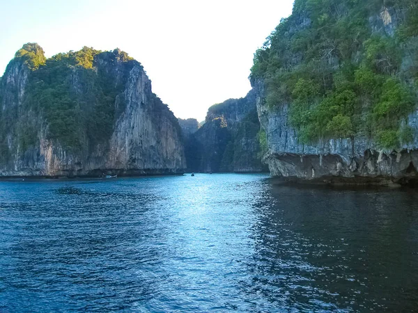 泰国安达曼海菲菲群岛的观点 — 图库照片