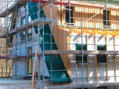 Sakson İsviçre 'de, Saksonya' da, Almanya 'da, Avrupa' da kış veya ilkbaharda inşaat sahası