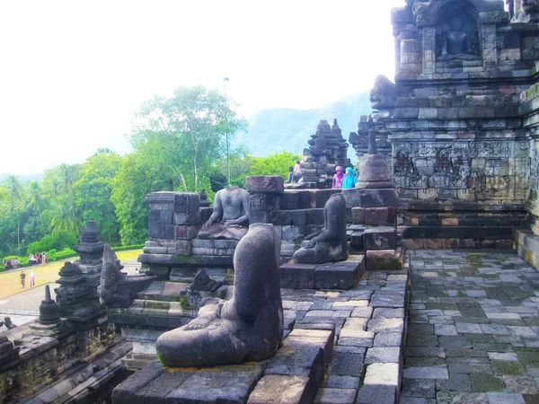 Java Endonezya Ocak 2009 Borobudur Tapınağı Nda Stupas Yakınlarına Giden — Stok fotoğraf