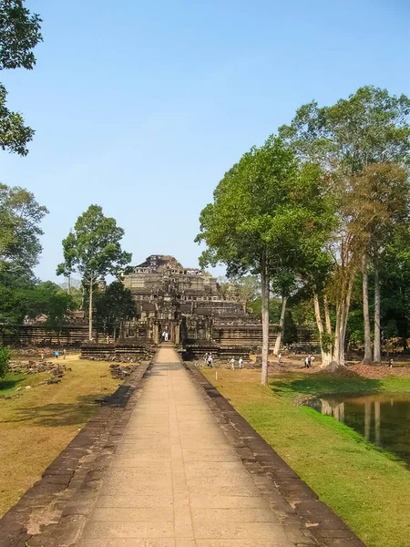 Das Bild Von Bäumen Und Alten Tempeln Angkor Kambodscha — Stockfoto