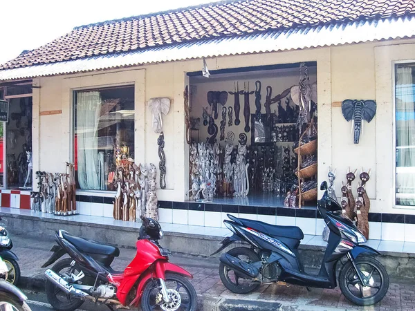 Ubud Indonesia Aprile 2012 Statua Legno Intagliato Nel Negozio Ubud — Foto Stock