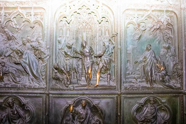 Nachtansicht Eines Fragments Der Kathedrale Oder Des Mailänder Doms Italien — Stockfoto