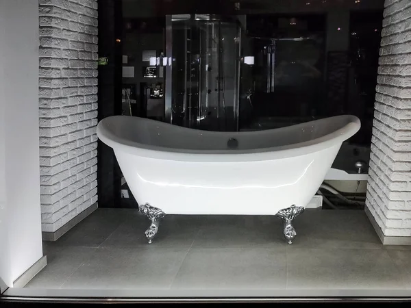 Белая Ванна Магазине Санитарный Цех — стоковое фото