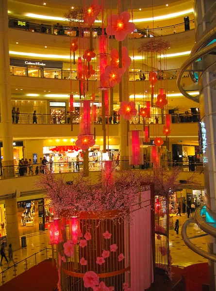 Kuala Lumpur Malásia Fevereiro 2011 Pessoas Que Vão Andares Shopping — Fotografia de Stock