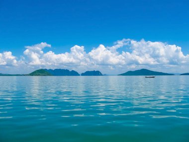 Trang, Tayland 'daki mavi su ve Kho Ngai adası