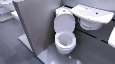 Modern klozet kapları bir mağazada