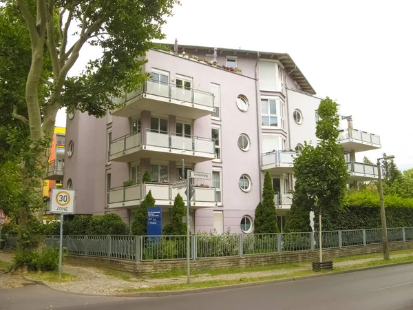 Berlín Alemania Julio 2019 Moderno Edificio Apartamentos Berlín Alemania — Foto de Stock