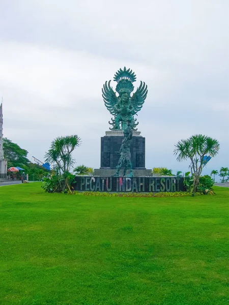 Uluwatu Bali Indonesia December 2008 Gardian Statue Entrance Popular Tourist — Foto Stock