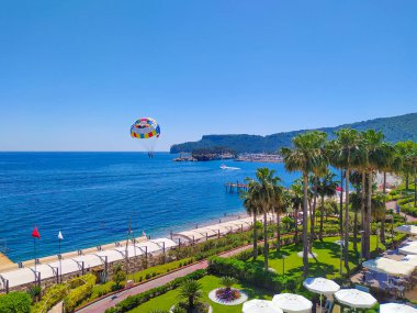 Kemer, Antalya, Türkiye 'nin ilk hattında plaj manzarası