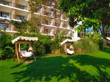 Beldibi, Kemer, Antalya, Türkiye - 11 Mayıs 2021: Beldibi, Kemer, Antalya, Türkiye 'deki 5 yıldızlı Rixos Beldibi Oteli manzarası 11 Mayıs 2021